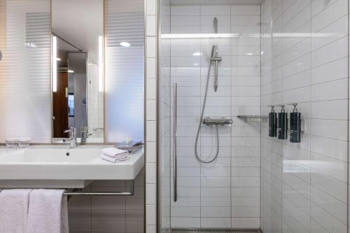 Executive King Room with Sauna del hotel Hilton Helsinki Airport. Foto 5