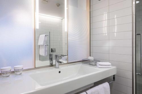 Habitación Familiar del hotel Hilton Helsinki Airport. Foto 4