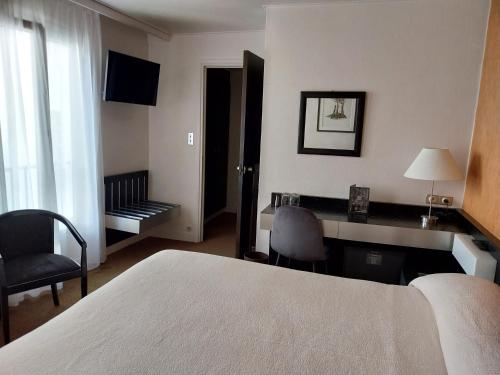 Habitación Superior - 1 cama grande del hotel Hôtel Alison. Foto 7