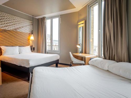 Superior Double Room with One Double Bed and One Double Sofa Bed del hotel Ibis Bordeaux Centre Gare Saint Jean Euratlantique. Foto 3
