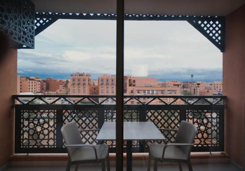 Habitación Doble Deluxe con vistas a la piscina - 1 o 2 camas del hotel Diwane and Spa Marrakech. Foto 28