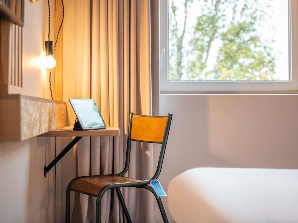 Habitación Pop - Cama doble del hotel Greet Bourg-en-Bresse Sud Montagnat. Foto 4