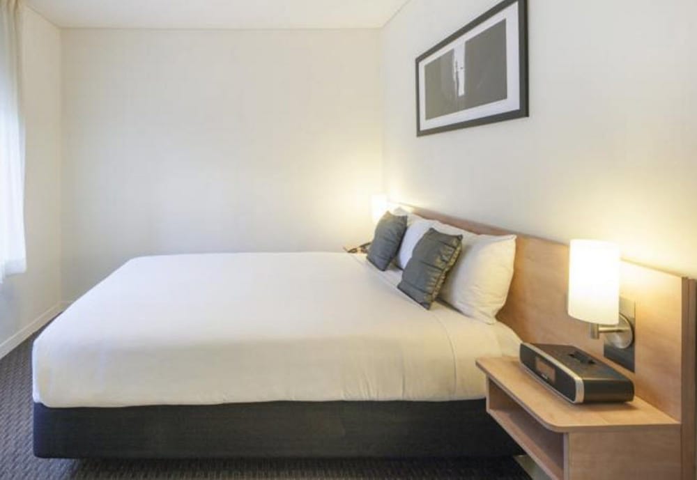 Habitación Estándar 1 Cama Queen del hotel Ibis Melbourne and Apartments. Foto 1