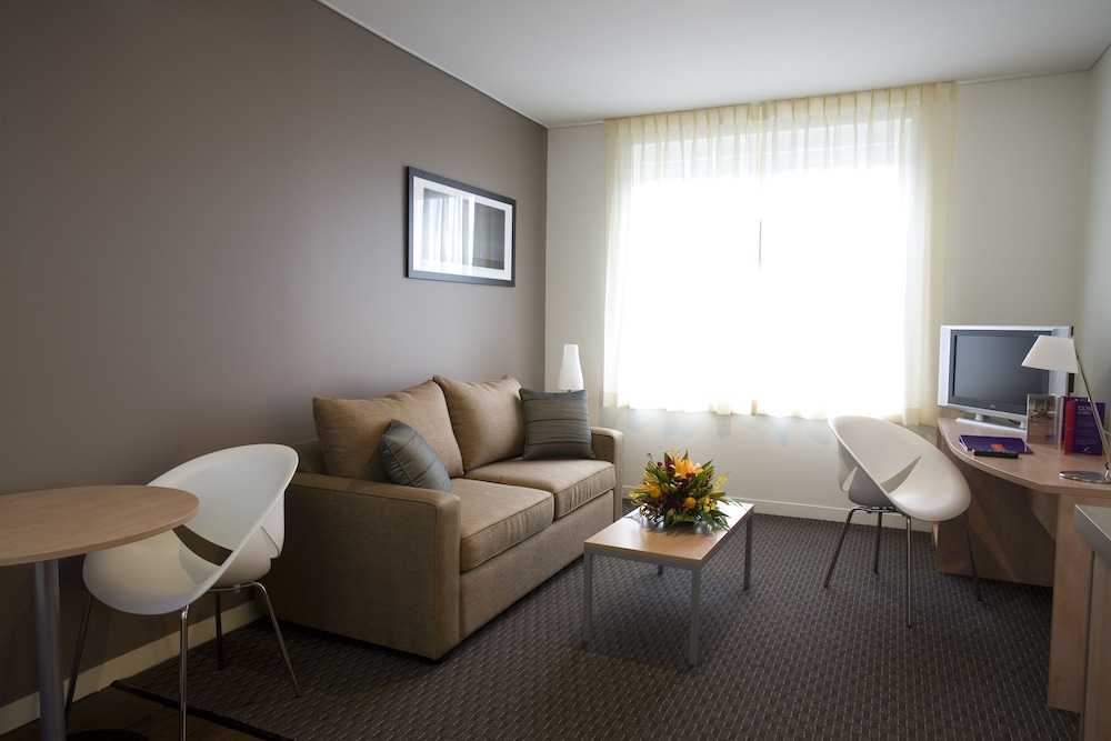 Apartamento de 2 Dormitorios 1 Cama Queen y 2 Camas Individuales del hotel Ibis Melbourne and Apartments. Foto 1