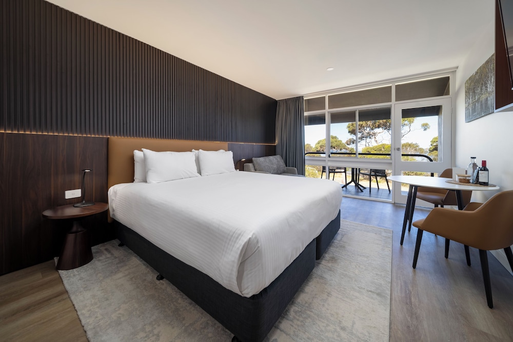 Habitación superior, 1 cama de matrimonio grande, vistas a la bahía del hotel Mercure Kangaroo Island Lodge