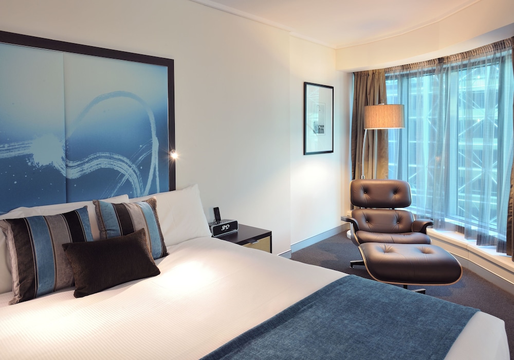 Junior Suite 1 Cama King del hotel Novotel Melbourne On Collins. Foto 1