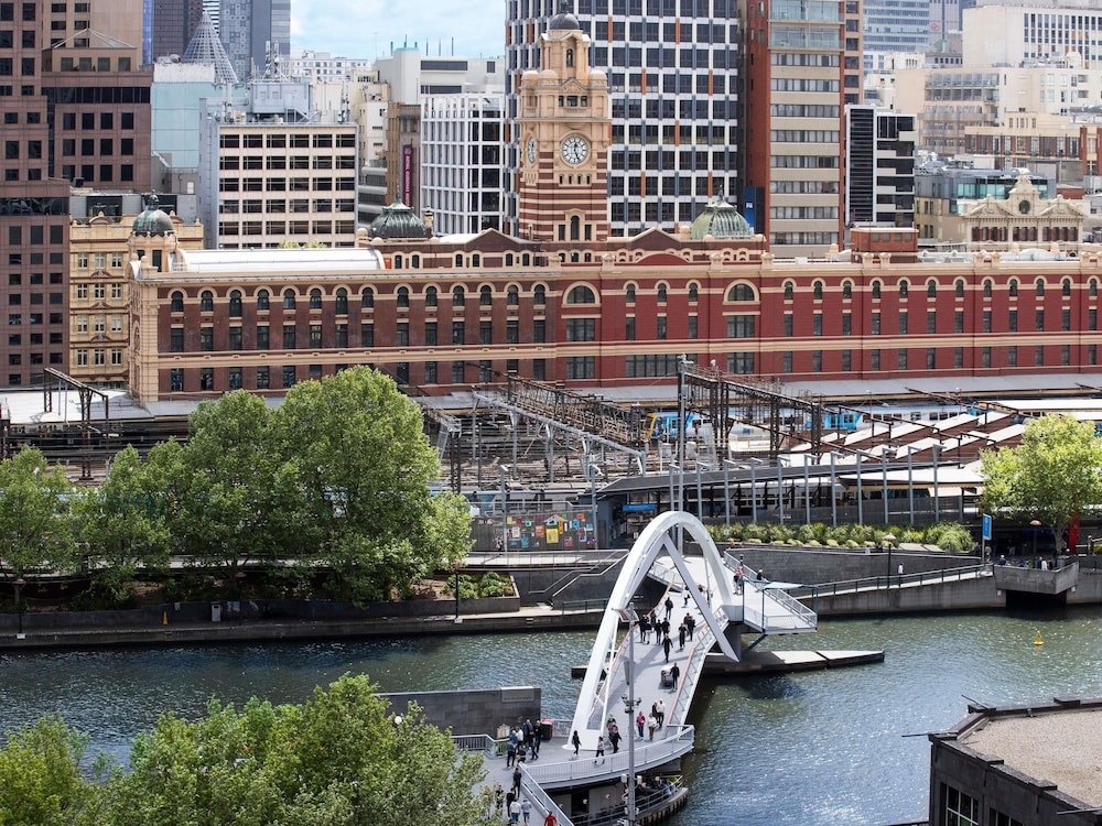 Habitación Queen Superior con Vista al Río del hotel Mercure Melbourne Southbank. Foto 9