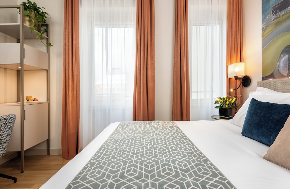 Habitación Confort del hotel Leonardo Boutique Rome Termini. Foto 2