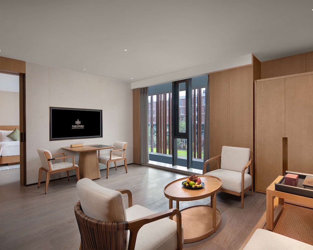 Suite Collection con 1 Cama King del hotel Grand WUJI, in The Unbound Collection by Hyatt. Foto 1