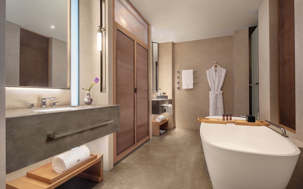 1 Cama King Premium del hotel Grand WUJI, in The Unbound Collection by Hyatt. Foto 3