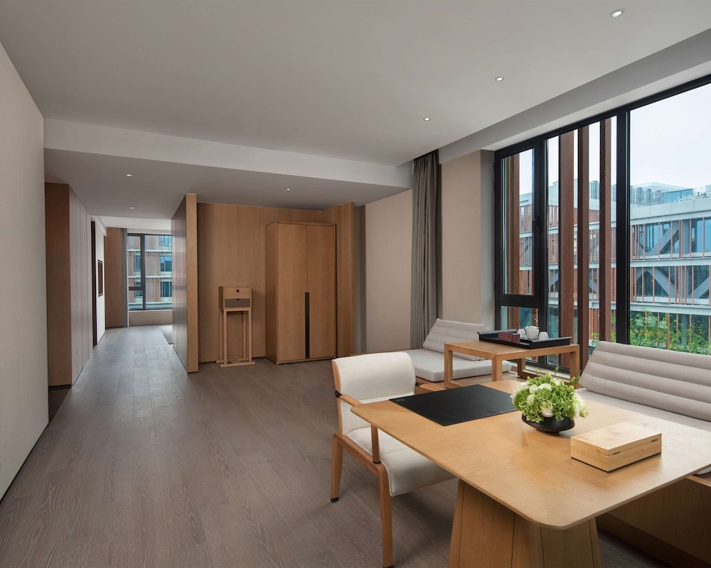 Suite Ejecutiva con 1 Cama King del hotel Grand WUJI, in The Unbound Collection by Hyatt. Foto 1