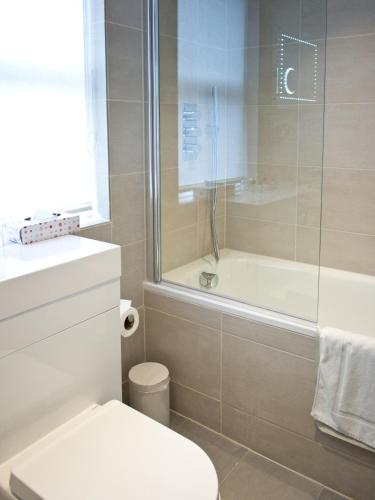 Habitación Individual Superior del hotel London Lodge. Foto 12