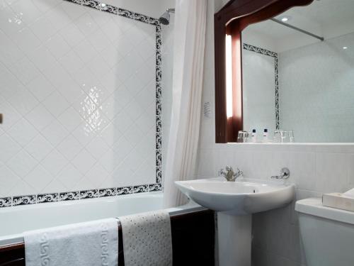 Habitación Doble - 1 o 2 camas del hotel London Lodge. Foto 5