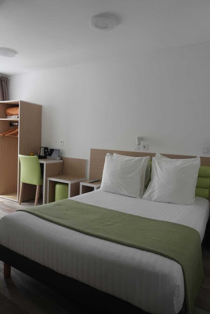 Habitación Confort doble del hotel Hôtel de La Herse d\'Or. Foto 3