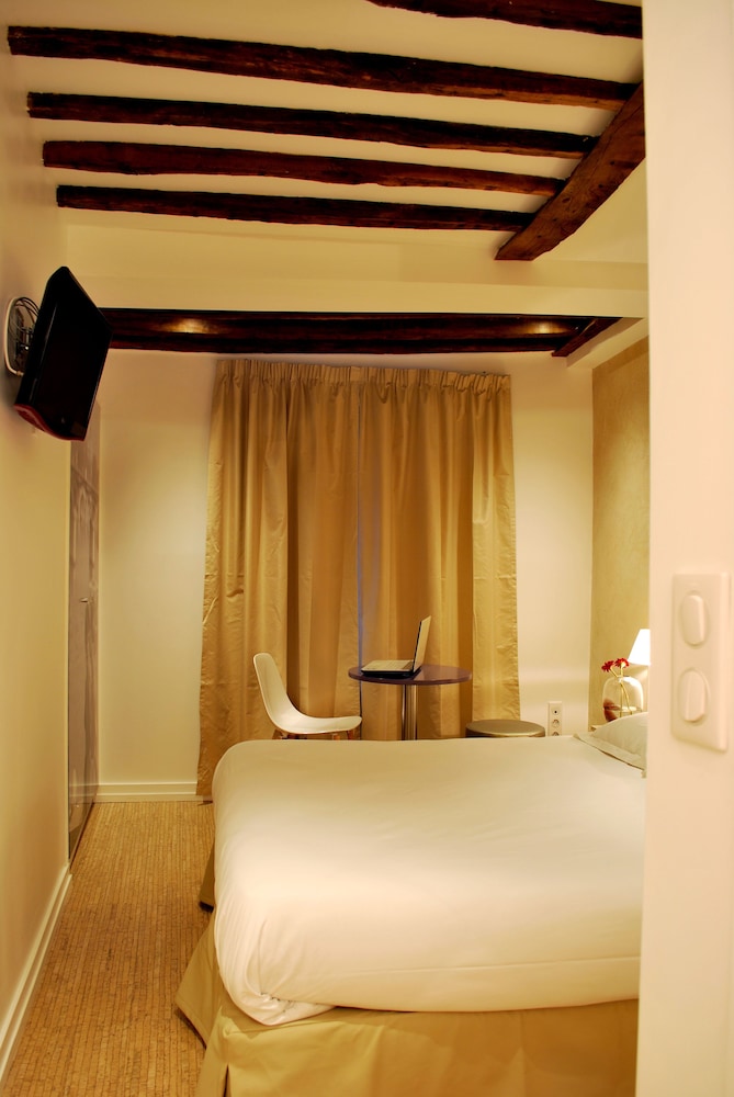 Habitación doble superior, 1 cama doble del hotel Hôtel de La Herse d\'Or. Foto 1