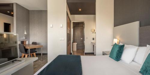 Habitación Doble Superior - 1 o 2 camas del hotel Ilunion Atrium. Foto 1