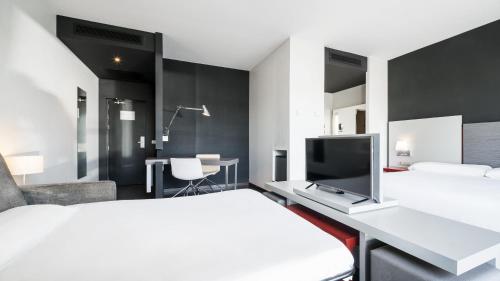 Habitación Familiar del hotel Ilunion Atrium. Foto 3