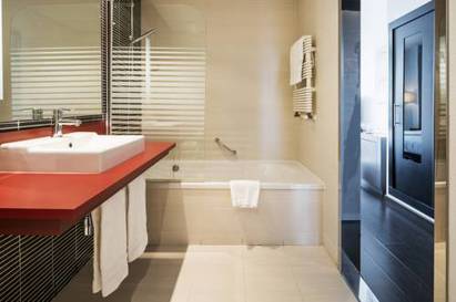 Habitación doble del hotel Ilunion Atrium. Foto 4