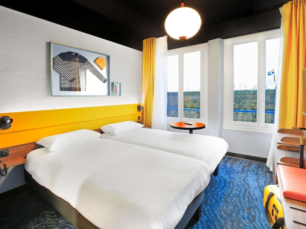 Habitación Comfort con 2 camas individuales del hotel ibis Styles Saint-Malo Centre Historique. Foto 3