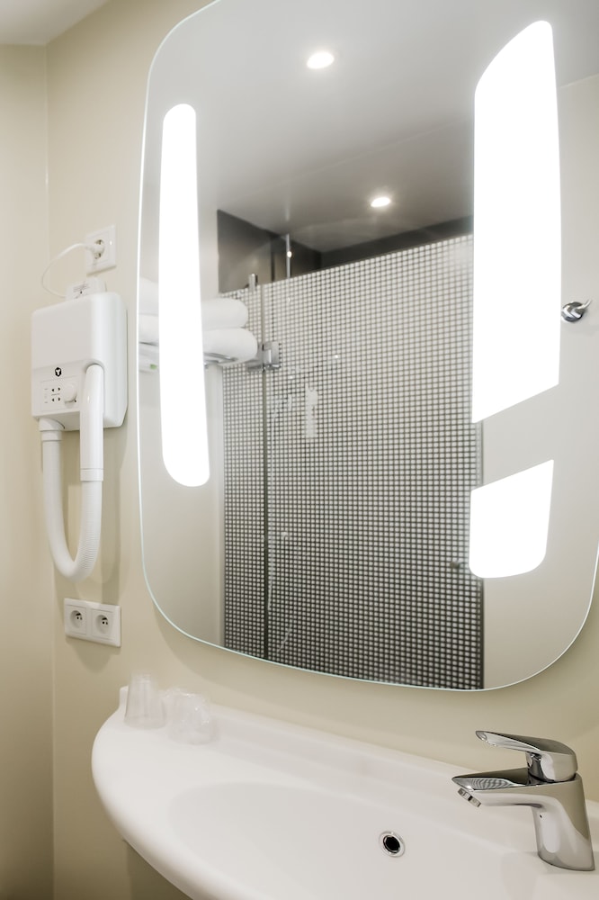 Habitación Estándar con 1 cama doble del hotel Ibis Wavre Brussels East. Foto 5
