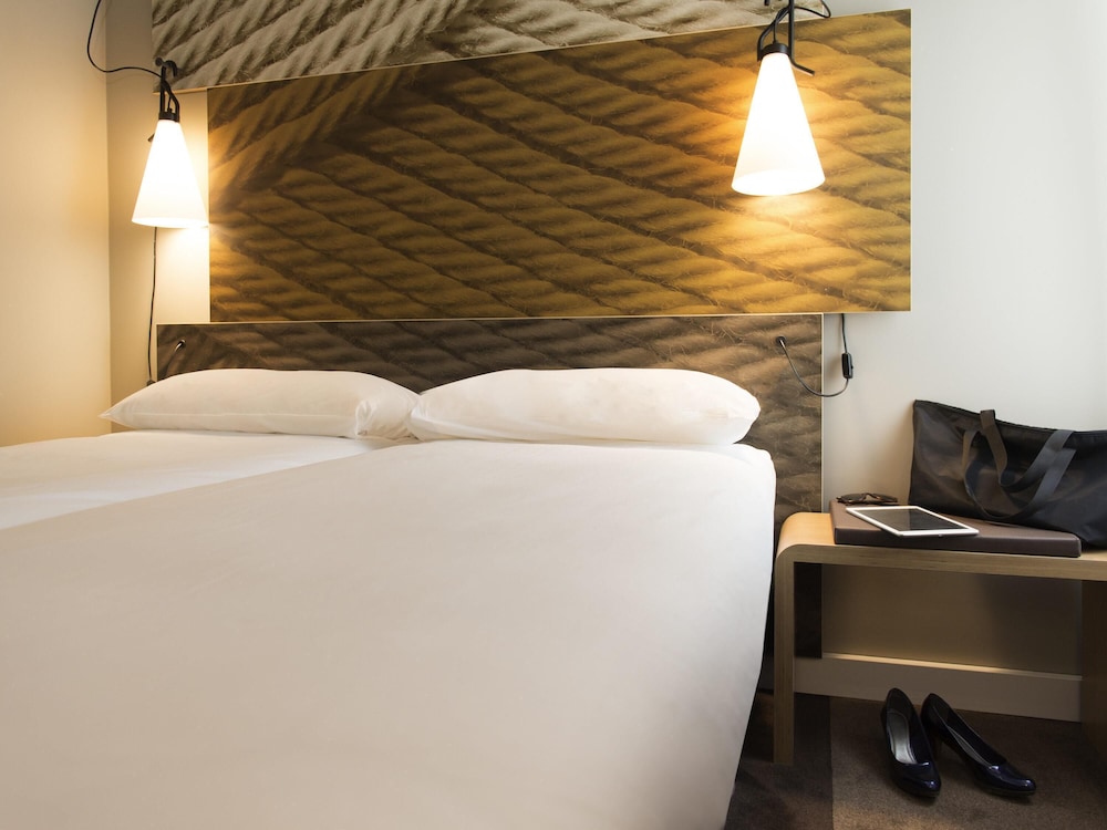Habitación estándar con 2 camas individuales del hotel Ibis Wavre Brussels East. Foto 4