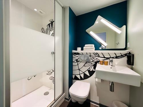 TWIN - Habitación con dos camas individuales del hotel ibis budget Beaune. Foto 4