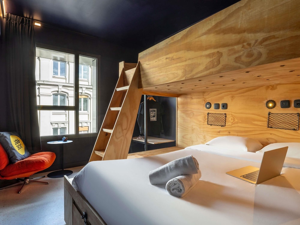 Chambre Double XL avec salle de bains privée del hotel JO&JOE Paris - Nation. Foto 1