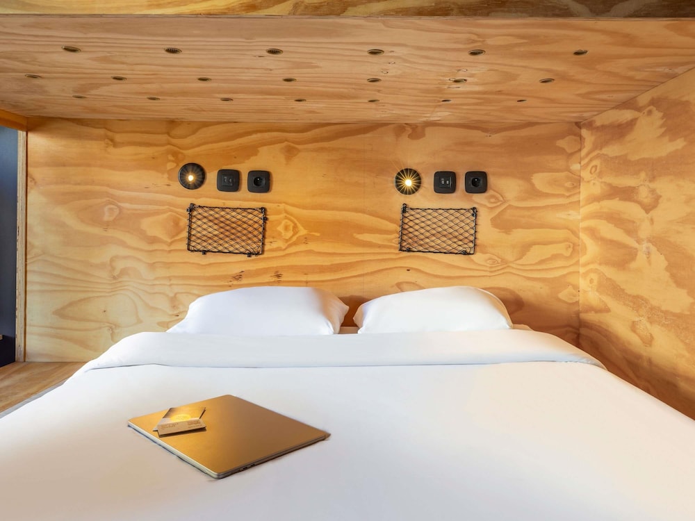 Chambre Double XL avec salle de bains privée del hotel JO&JOE Paris - Nation. Foto 5