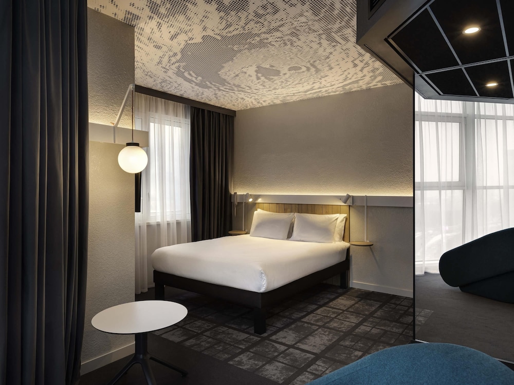 Habitación Familiar con 1 cama doble y sofá del hotel Ibis Kyiv Beresteiska (Opening Q4 2023). Foto 4