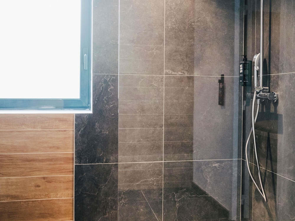Habitacion Standard con 1 cama doble del hotel Ibis Rouen Centre Rive Droite Pasteur. Foto 6