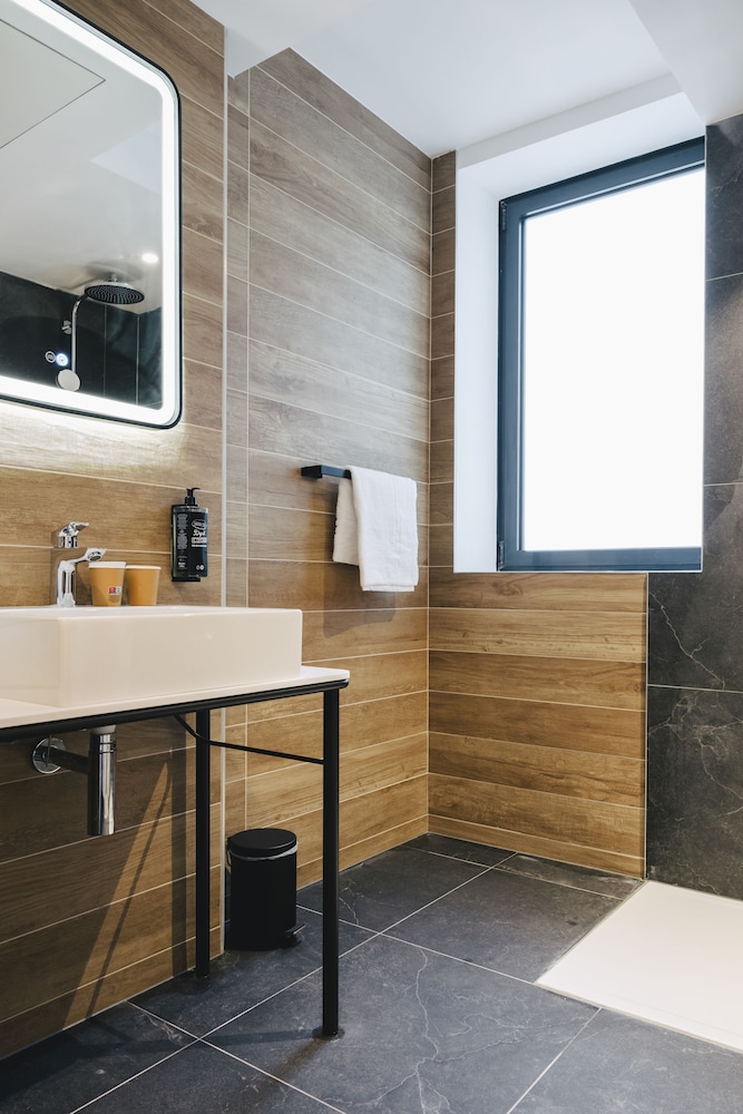Habitacion Standard con 1 cama doble del hotel Ibis Rouen Centre Rive Droite Pasteur. Foto 13