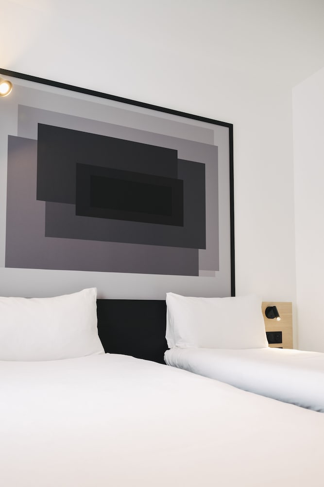 Habitación Standard con 2 camas individuales del hotel Ibis Rouen Centre Rive Droite Pasteur. Foto 1