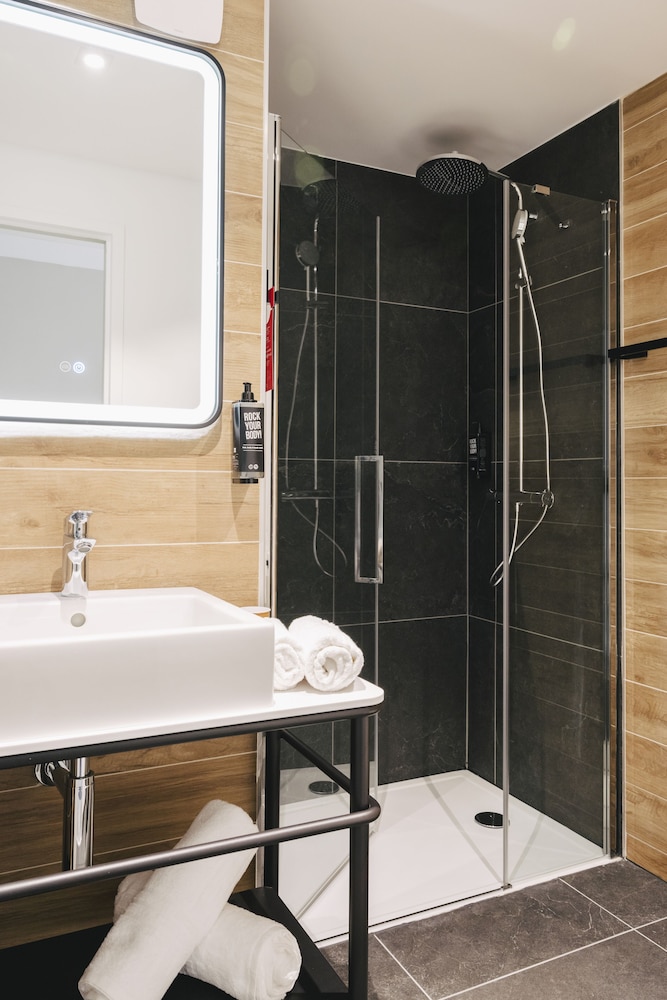 Habitación Standard con 2 camas individuales del hotel Ibis Rouen Centre Rive Droite Pasteur. Foto 6