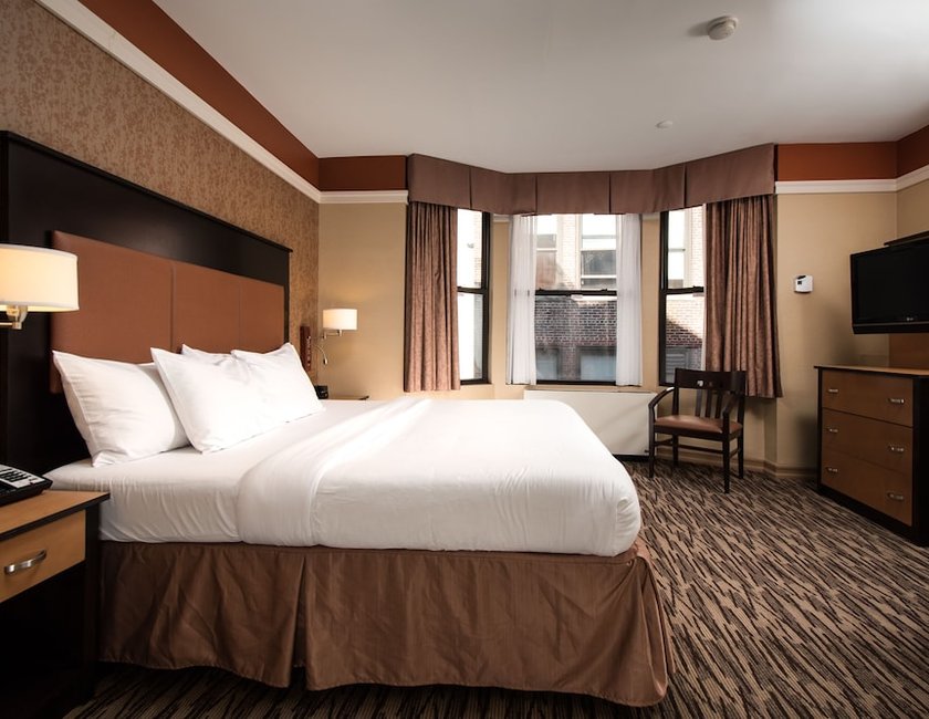 Habitación Deluxe, 1 cama de matrimonio grande del hotel The Hotel @ Fifth Avenue