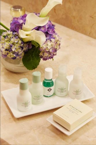 Suite Townhouse del hotel The Prince Kitano New York. Foto 5