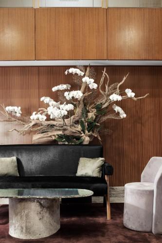 Suite Junior Doble con cama grande del hotel The Prince Kitano New York. Foto 1