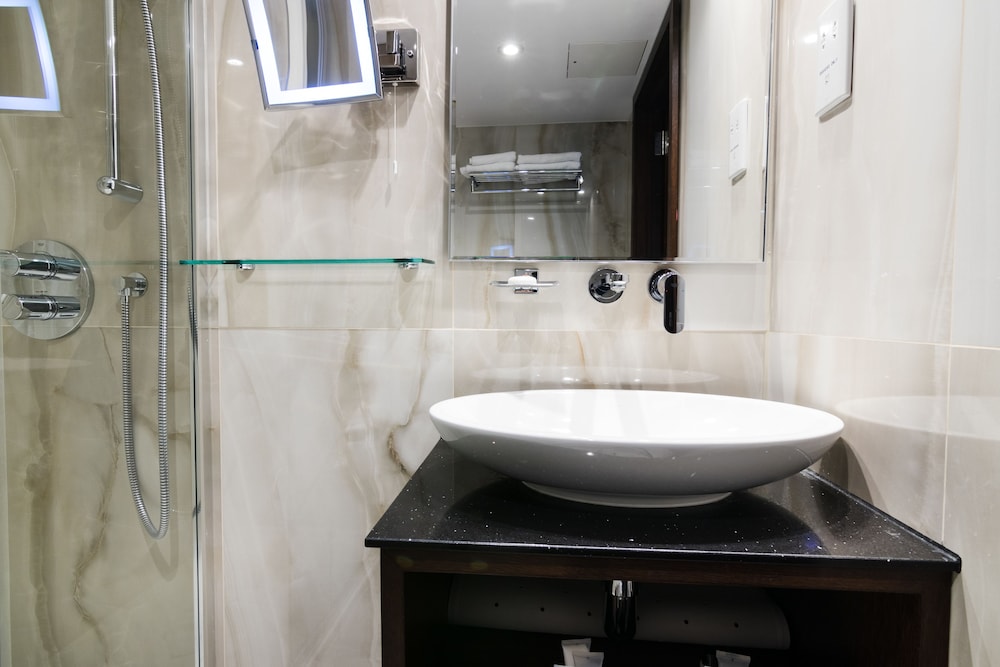 Habitación triple Deluxe del hotel Montcalm Chilworth Townhouse, Paddington. Foto 9