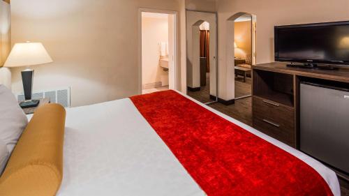 King Room with Sofa Bed and Shower - Non - Smoking del hotel Best Western Galleria Inn and Suites. Foto 2