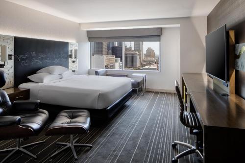 1 Cama King con Ducha Accesible del hotel Hyatt Regency Dallas
