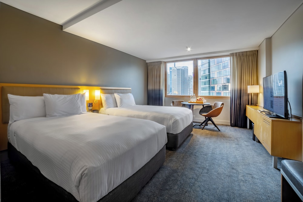 Habitación Deluxe, 2 camas dobles del hotel Novotel Sydney On Darling Harbour. Foto 1