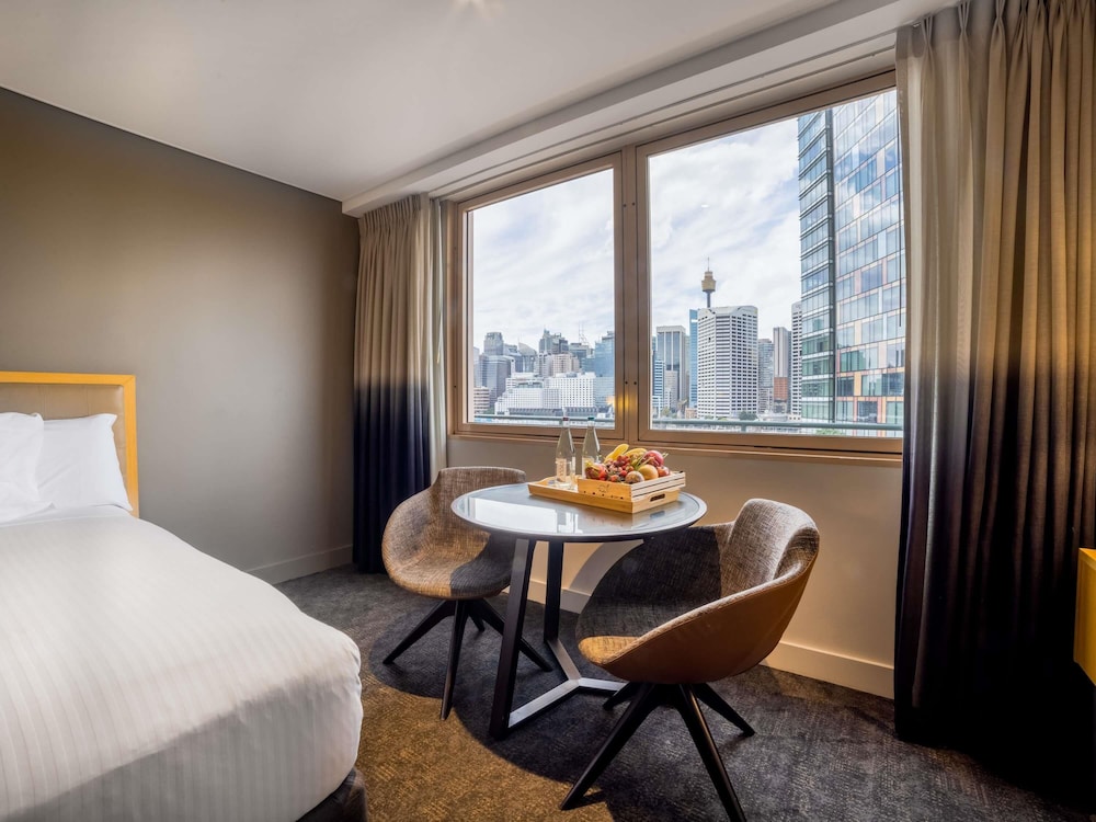 Habitación Deluxe, 2 camas dobles del hotel Novotel Sydney On Darling Harbour. Foto 4