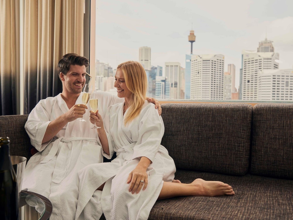 SUITE EJECUTIVA, 1 CAMA QUEEN del hotel Novotel Sydney On Darling Harbour. Foto 9