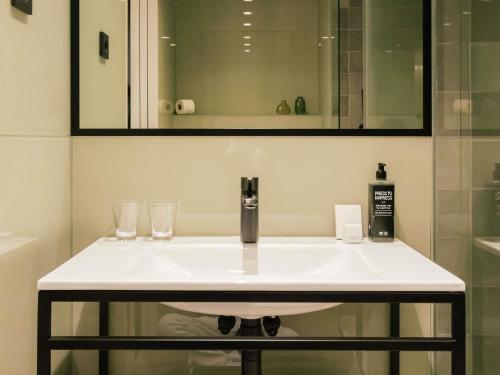 Habitación Estandar del hotel Ibis Styles Lisboa Aeroporto. Foto 4