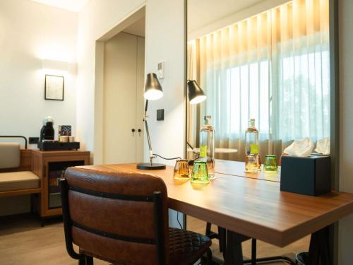 Suite Deluxe del hotel Ibis Styles Lisboa Aeroporto. Foto 2