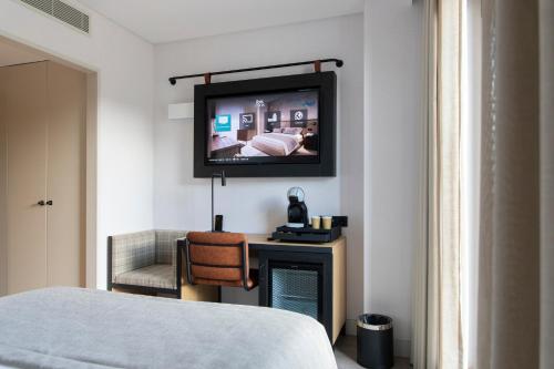 Premium Room with Terrace. del hotel Ibis Styles Lisboa Aeroporto. Foto 10
