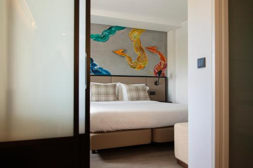 Suite Deluxe del hotel Ibis Styles Lisboa Aeroporto. Foto 10