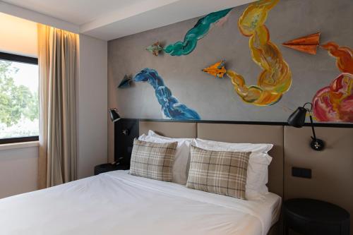 Suite Deluxe del hotel Ibis Styles Lisboa Aeroporto. Foto 21