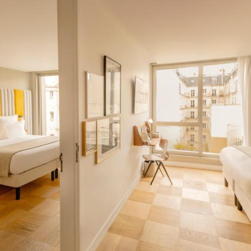 Habitación Familiar con dormitorios comunicados del hotel Pilgrim. Foto 4