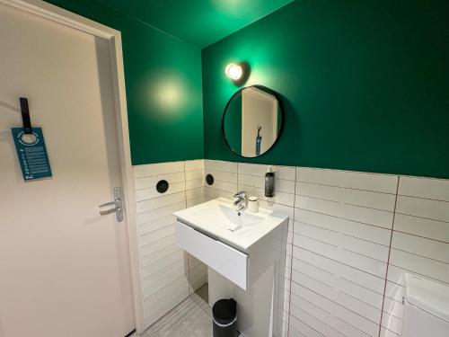 Estudio Confort - Camas individuales del hotel and hotel All Suites Paris 13 Porte d'Italie. Foto 1