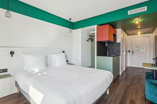 Estudio Confort (cama doble) del hotel and hotel All Suites Paris 13 Porte d'Italie. Foto 4